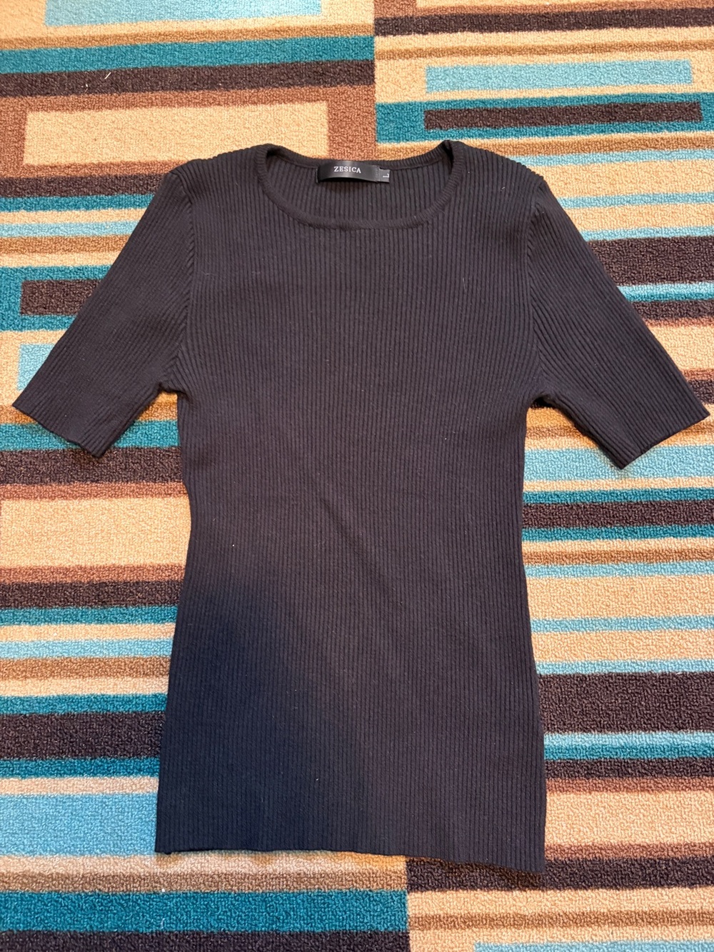 ZESICA Ribbed Knit Top Women’s Size L Black Short Sleeve Crew Neck Fitted